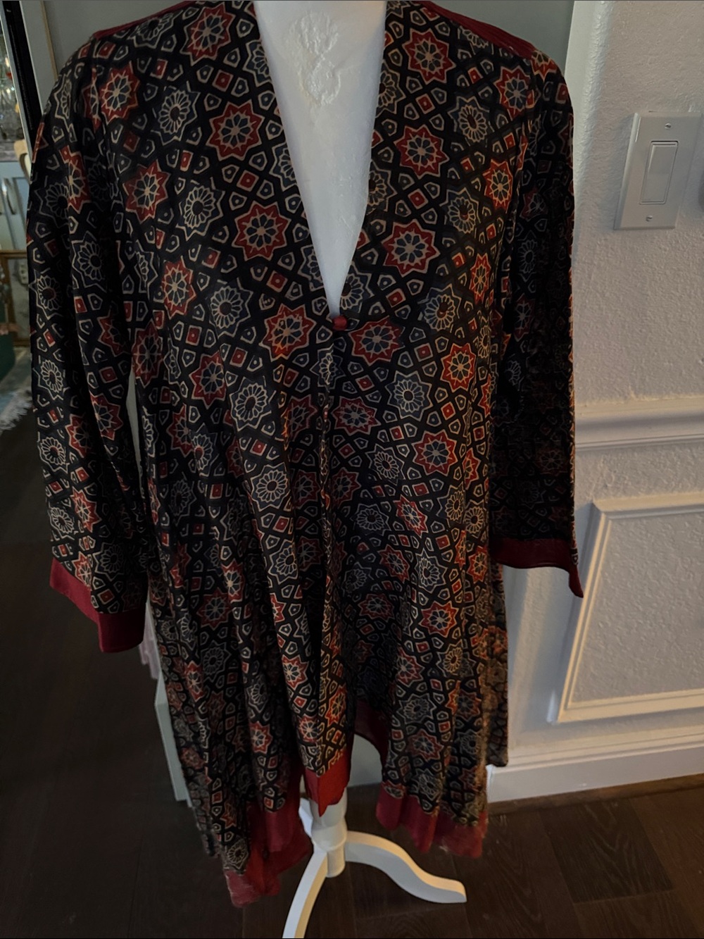 Printed Open-Front Women's Top in Black and Burgundy